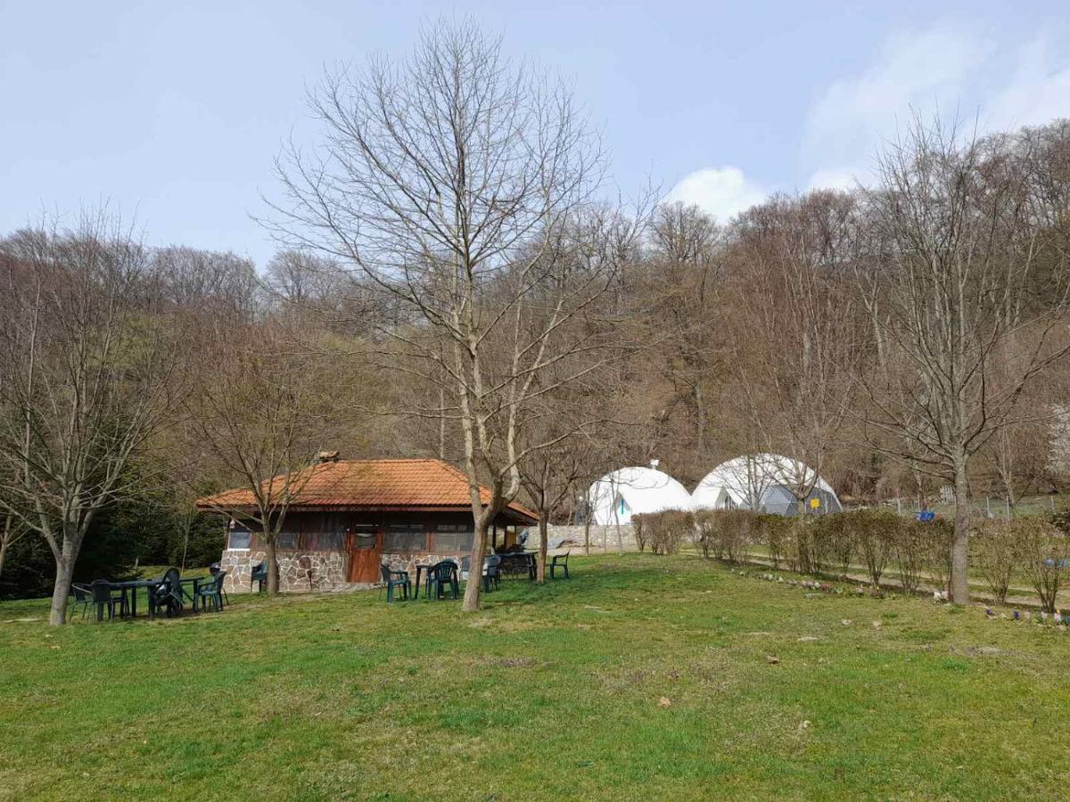 Бунгала Дара Kalofer Exterior foto
